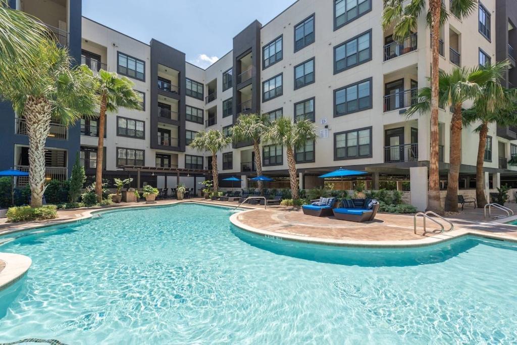 هيوستن Modern Galleria Apt-Freeparking-Pool-Fast Wifi-Med Ctr المظهر الخارجي الصورة